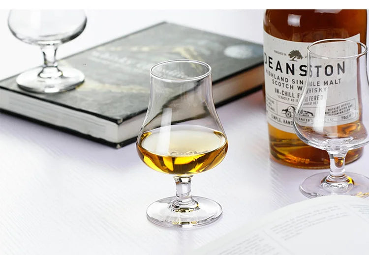 Pourquoi le verre tulipe est une référence pour déguster le whisky ?