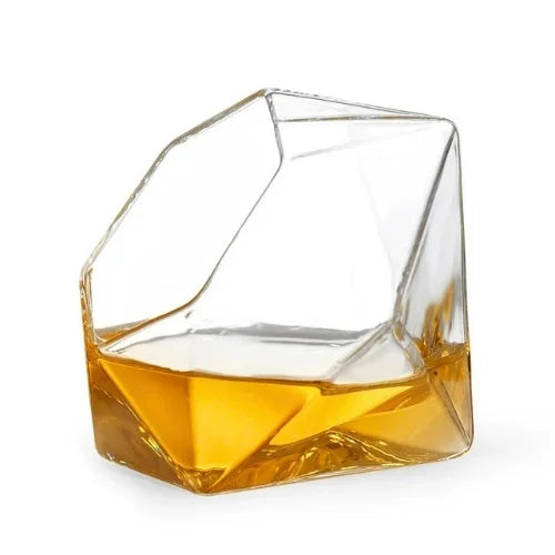 Verre à whisky en forme de diamant