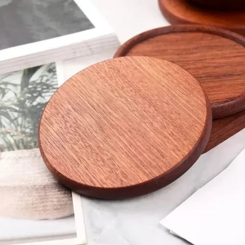 Dessous de verre en bois rond et plat empilé