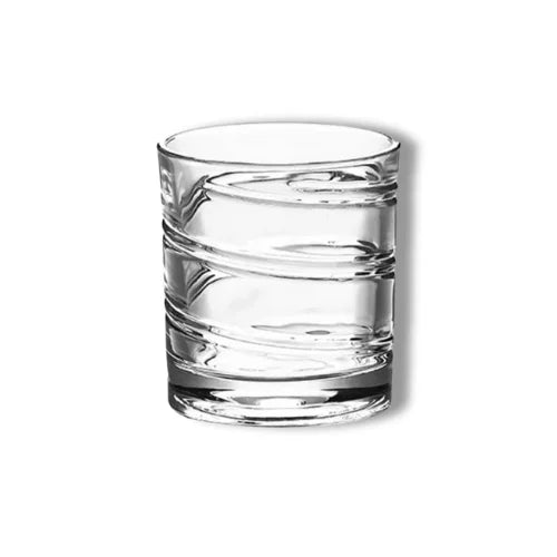 Un verre aux reliefs subtils, idéal pour les amateurs de design classique et intemporel.